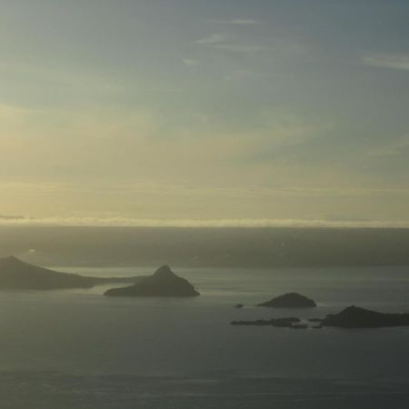 A Breath Taking View Of Taal Lake & Volcano Tagaytay City Εξωτερικό φωτογραφία